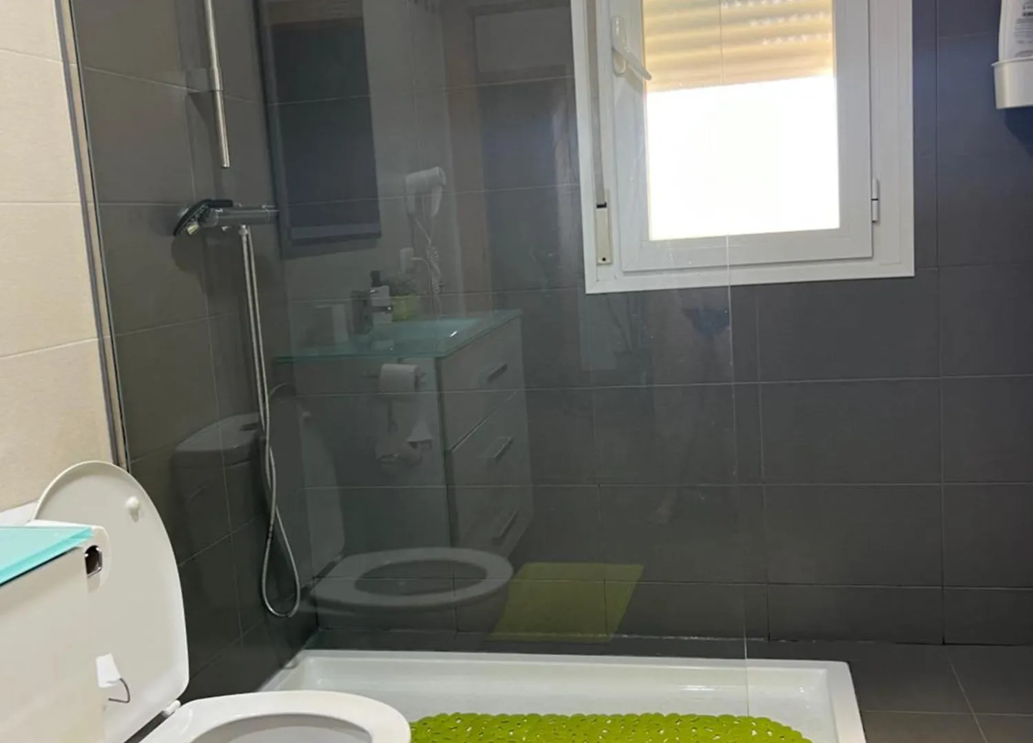 Appartement Neuf Et Bien Place Las Gabias Διαμέρισμα